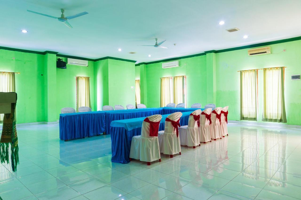 Super Oyo 1682 Greenia Hotel Kupang  Exterior foto